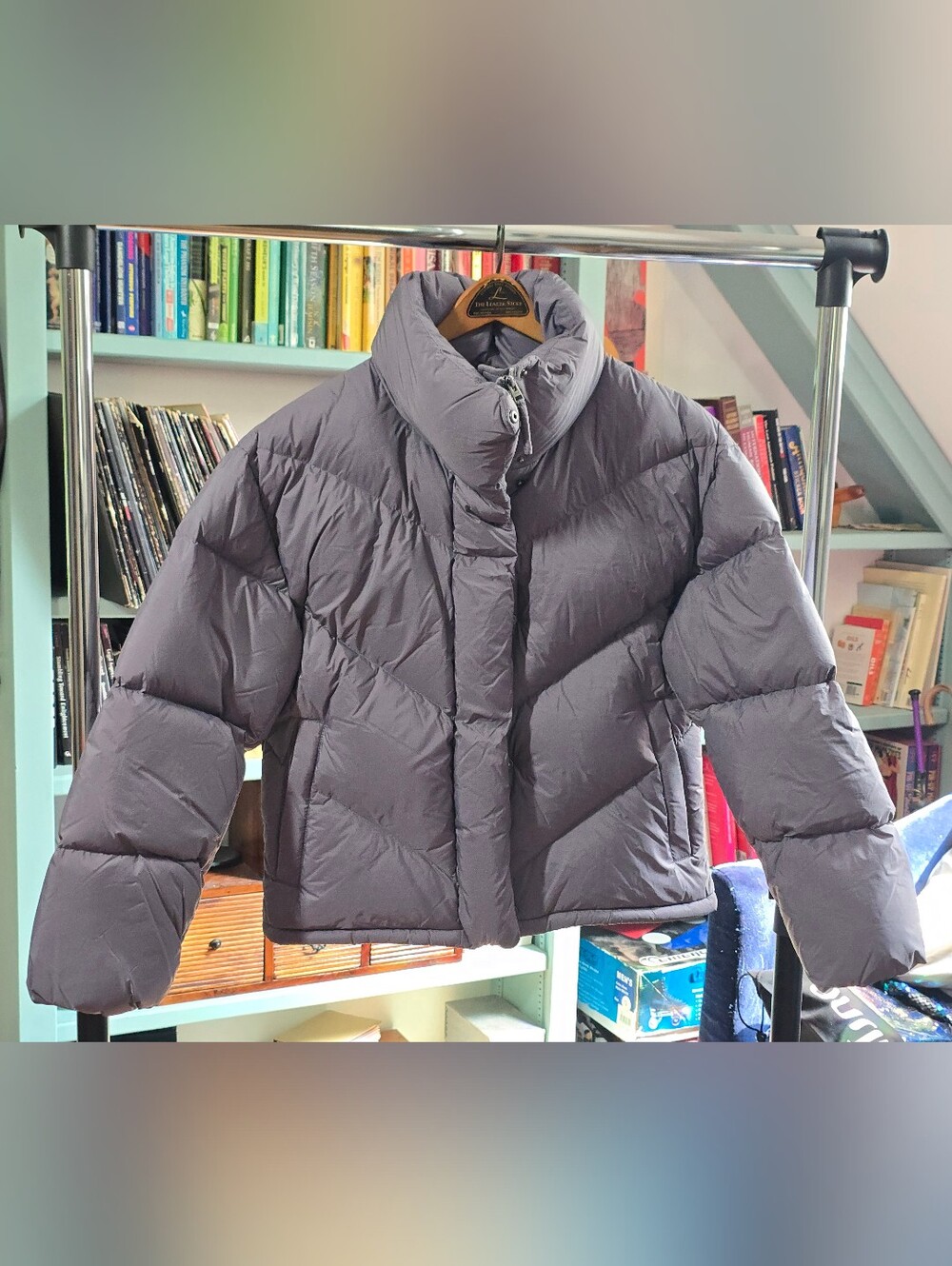 Aritzia Wilfred Cropped Puffer Jacket in Slate Gray - Women's Winter Coat